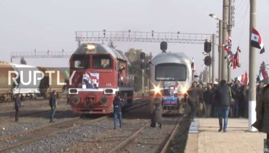 Χαλέπι: Μετά απο 4 ολόκληρα χρόνια το πρώτο τρένο διέσχισε την πόλη (βίντεο)